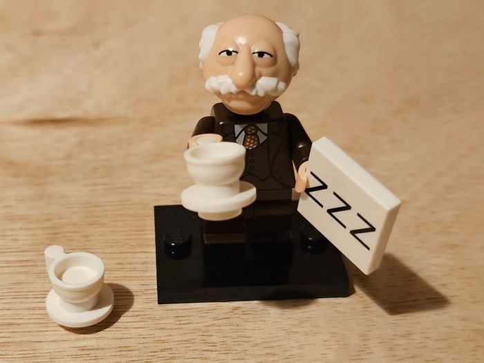 Lego Old Man Muppets Mini Figure As New Out Of Pack