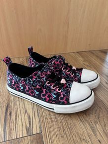 girl shoes size 32