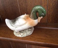 Vintage Duck Ornament W ducklings
