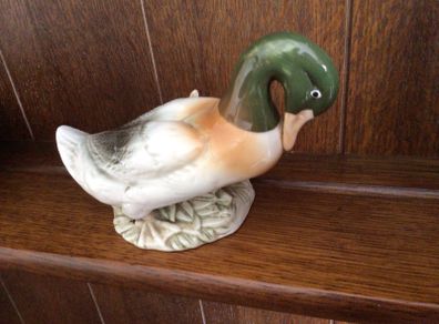 Vintage Duck Ornament W ducklings