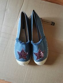 Spanish Style Flat Shoes size 6 - new