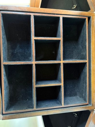 Tall Jewellery Storage Cabinet / Pres