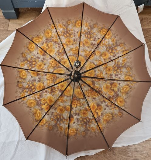 Vintage umbrella 1960's/70's Rare find
