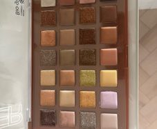 makeup eyeshadow glitter palette