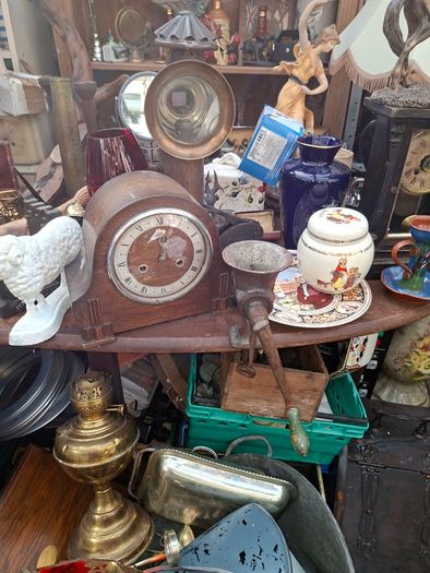 Old Table Top Harper Manual Meat Mincer. Postage Available or Collection, It is designed for grinding meat to make products such as sausages, burgers, or meatloaf.The cast iron body
