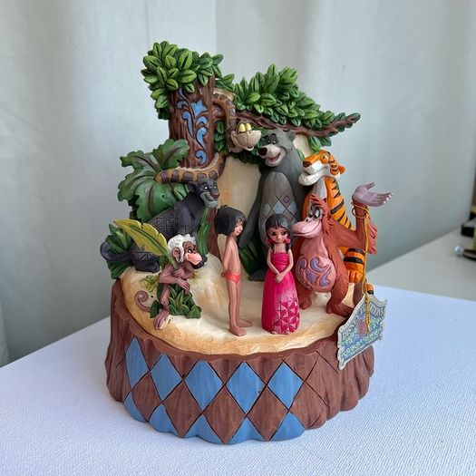 Collectible figurine "A Jungle Jubilee" by Disney Traditions