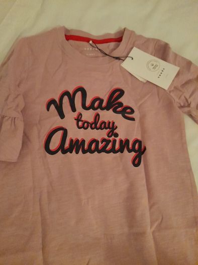 Girl's top, brand new, age 7-8