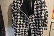 Coats/Ladies Black and White Coat Size (M) .. Price Drop