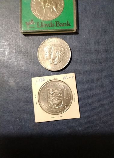 Three   Mint   Crowns