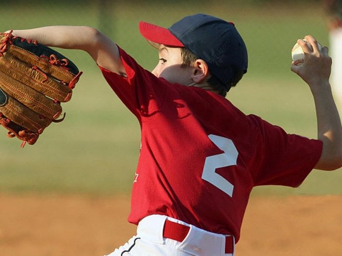 Standard 9-Inch Baseball, One Soft And One Hard Two Baseball Ball, Rounders Ball for Practice & Games, Ball Training Baseball for Outdoor Sports for Youth And Adult