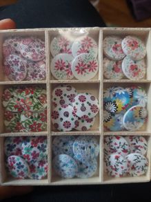 Decorative buttons