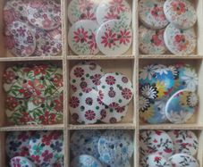 Decorative buttons