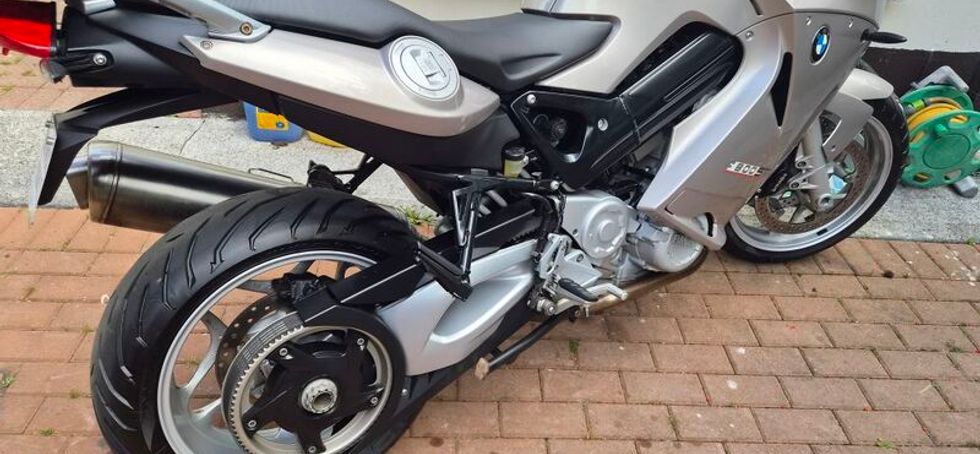 Bmw f800st  ducati scrambler