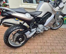 Bmw f800st  ducati scrambler