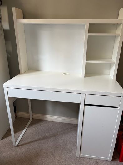 Kids desk chair