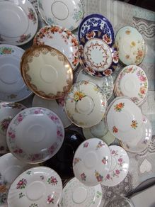 Mixed collection of china saucers