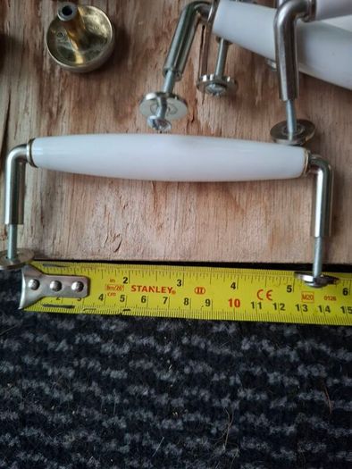 Cupboard handles