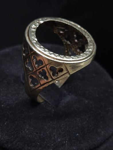Vintage 9ct Gold Sovereign Ring Mount