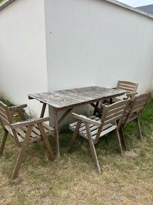 Garden table and 4 chairs