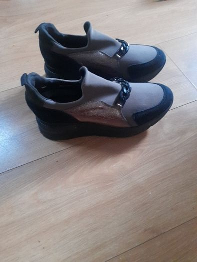 Comart women's dressy runners