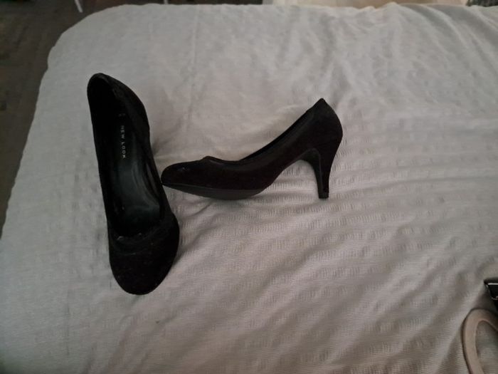 wide fit shoe