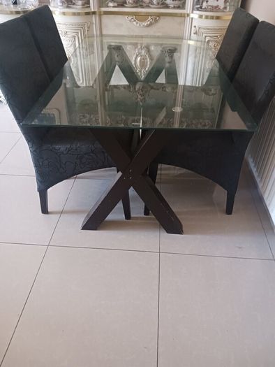 table and chairs
