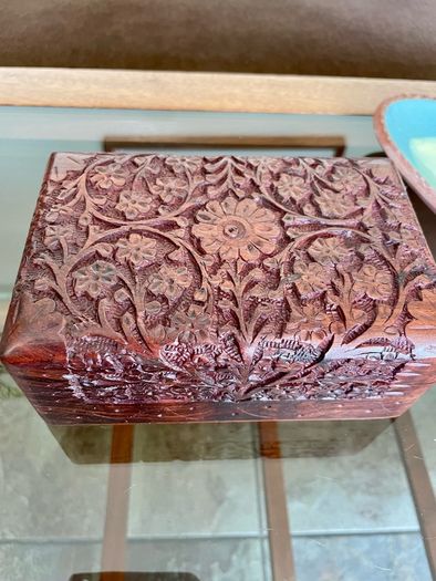 Vintage Indian Floral Design Hand Carved Sheesham Rose Wood Jewellery Keepsakes Box