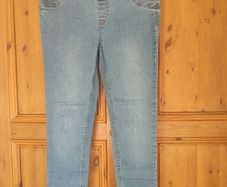 Size 12 petite maternity jeggings