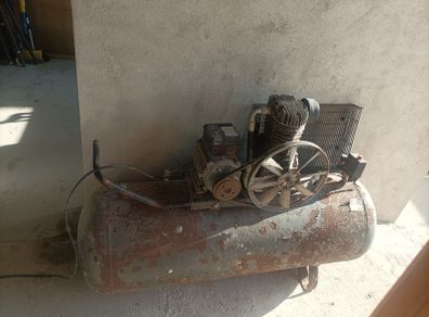 Air compressor
