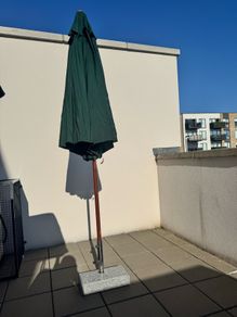 Parasol with base