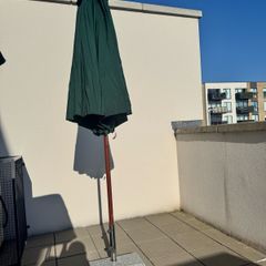 Parasol with base