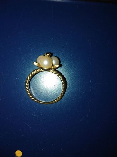 9ct pearl ring