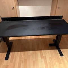 Secret Lab desk