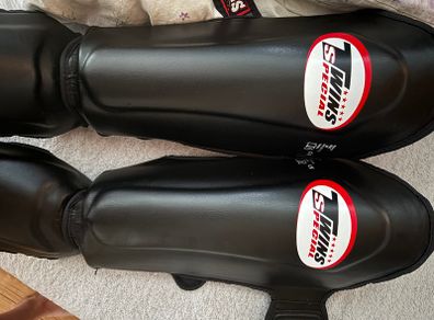 Twins shin pads