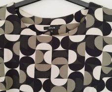 Ladies Dressy Top - Size 12 - 14