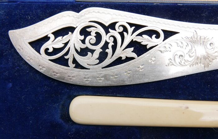 Vintage Boxed set of Faux Bone Handled Fish Servers with Hallmarked Silver Collars - 2 Pieces