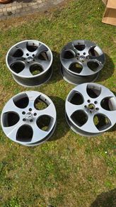 Volkswagen Golf 18 inch GTI alloy wheels for sale.