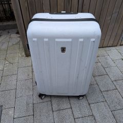 Large Suitcase (Handle on top missing)
