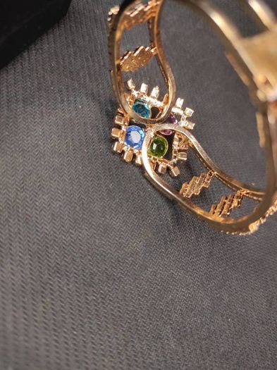 Costume bangle