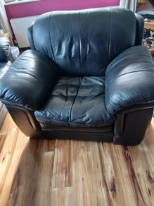 Black leather Armchair