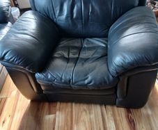 Black leather Armchair