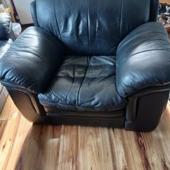 Black leather Armchair