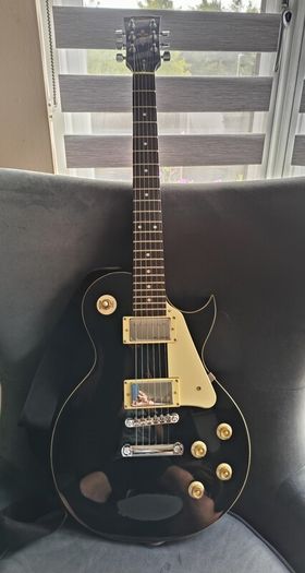 Vintage V10 Electric Guitar (Gloss Black)