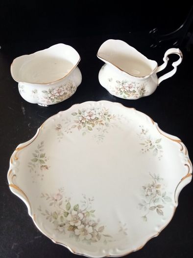 Immaculate Royal Albert Haworth Tea Set
