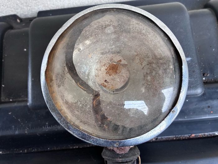 Vintage Remax light with brackets