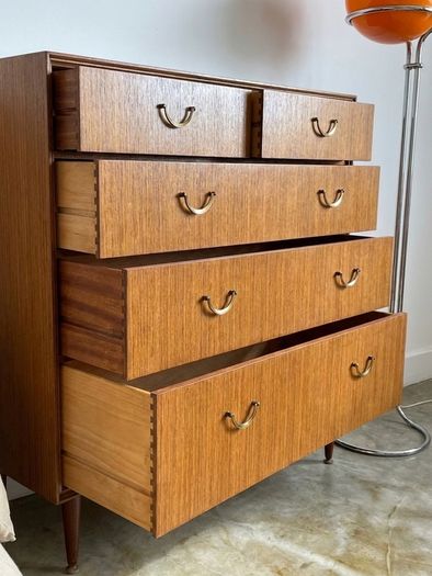 Vintage Teak Mid Century Chest of Drawers Storage