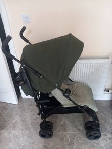 Mama's a papa's baby's buggie no rain covers.