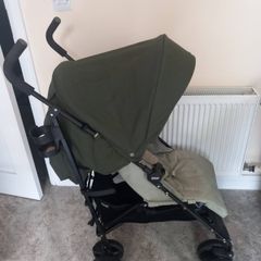 Mama's a papa's baby's buggie no rain covers.