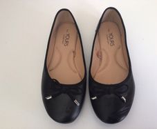 Yours Ladies Black flat ballerina pumps shoes size 8