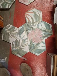4.5m2 Aruba hex floor and wall tiles 23x27